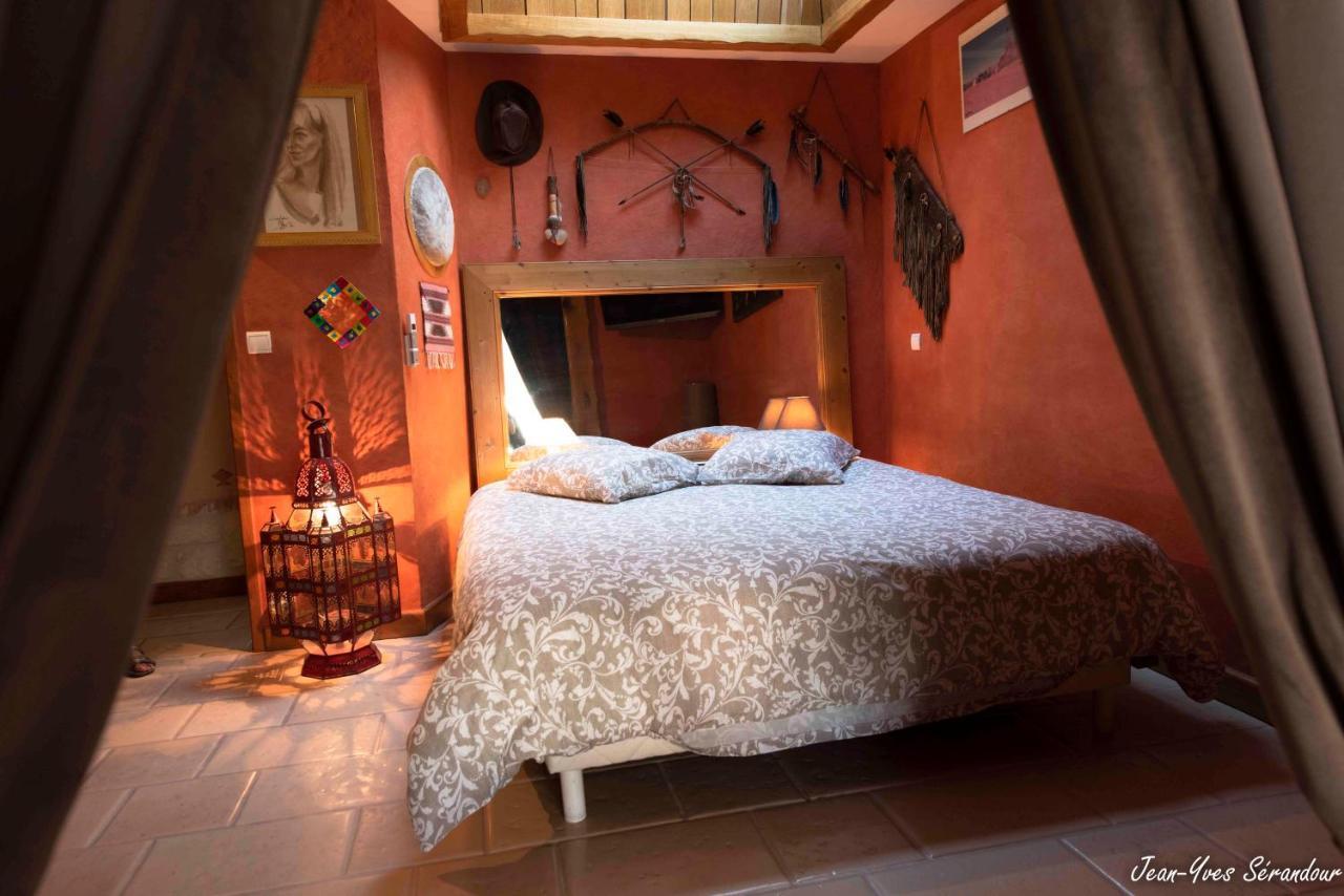Le Mas Des Mathes, Chambres D'Hotes, Studios Les Mathes Exterior photo