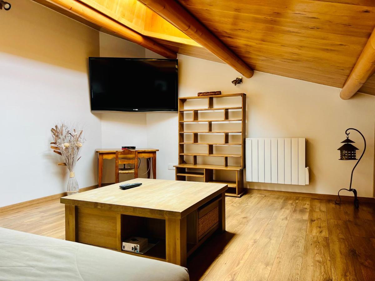 Le Mas Des Mathes, Chambres D'Hotes, Studios Les Mathes Exterior photo